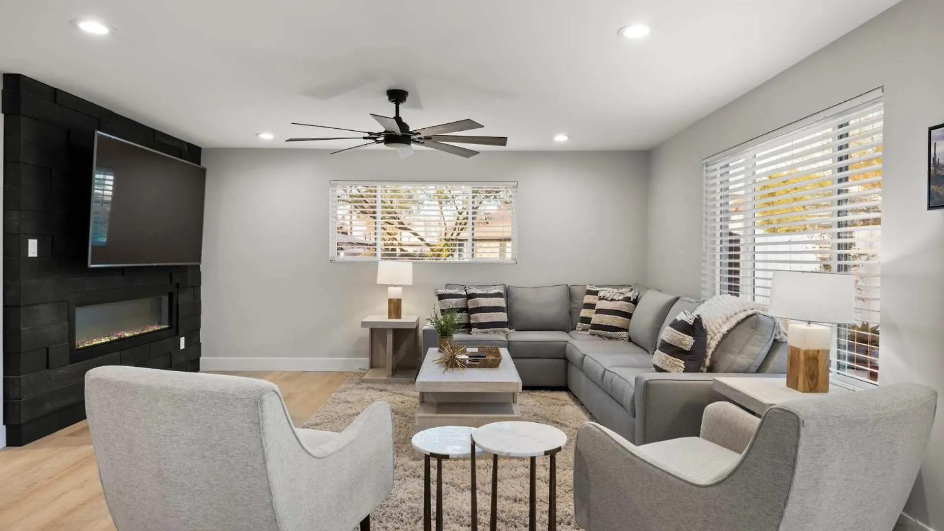 Montecito Luxe Home - 3-Villa Retreat With Pool Courtyard フェニックス