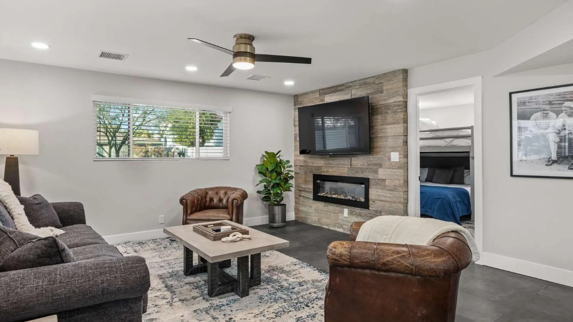 Montecito Luxe Home - 3-Villa Retreat With Pool Courtyard フェニックス 別荘
